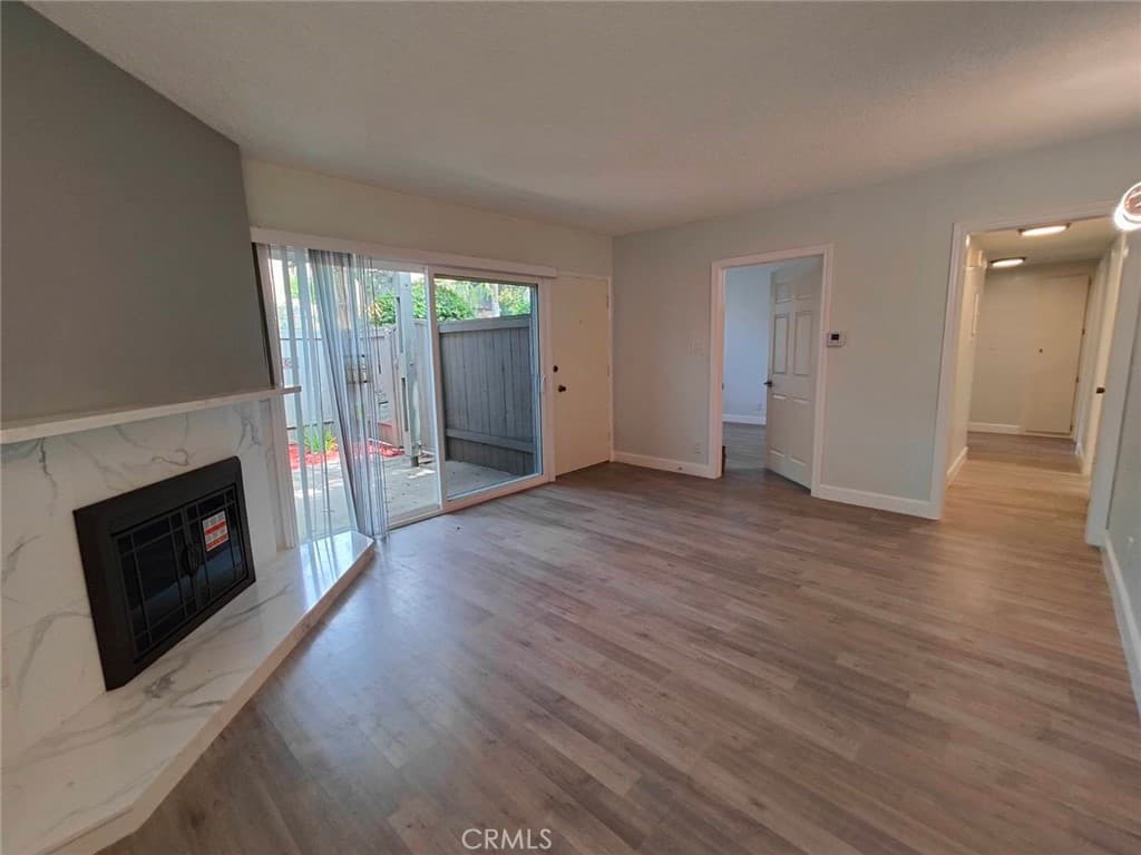 700 W Sierra Madre Boulevard 1