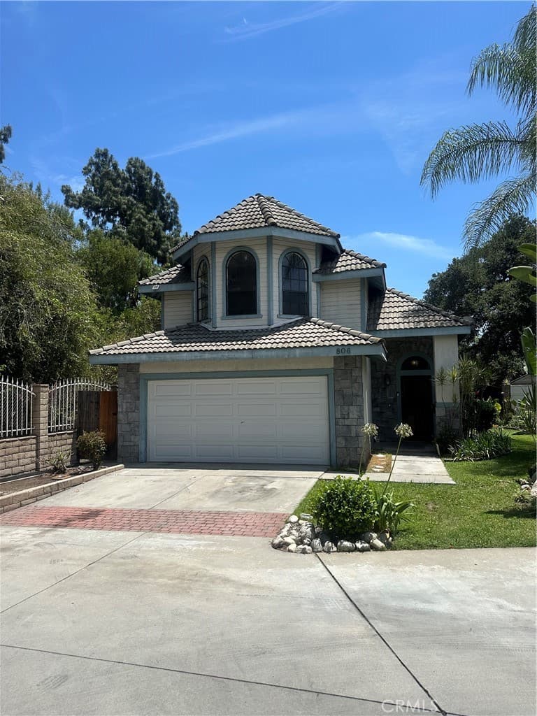 806 Alta