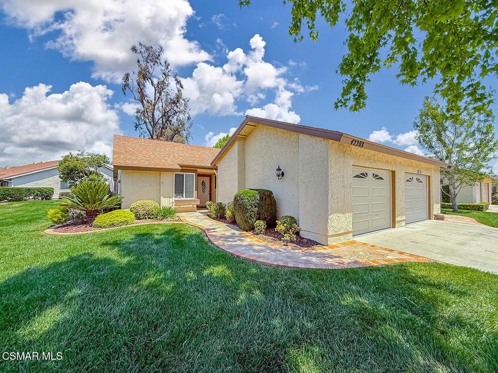 42203 Village 42