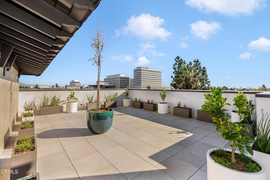 139 S Oak Knoll Avenue 101