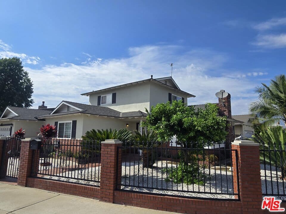 11515 Hallwood Drive