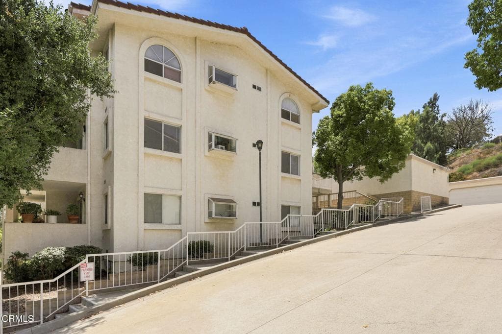 2533 Antonio Drive 101