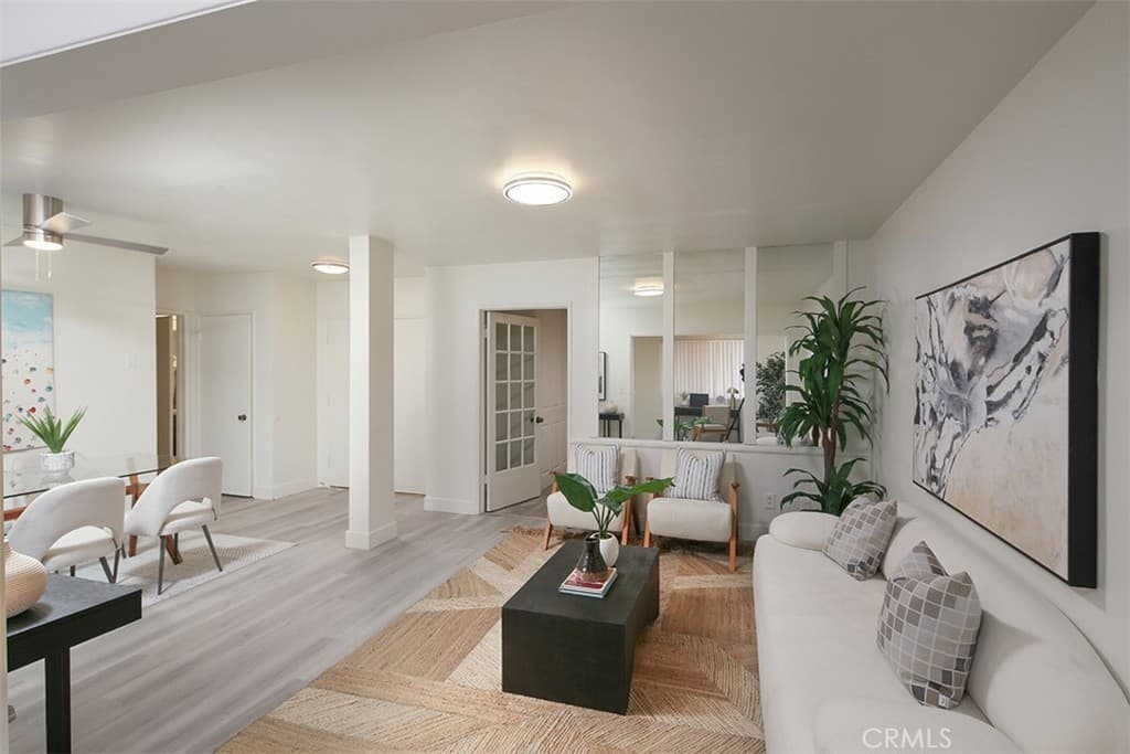 5651 Sumner 109