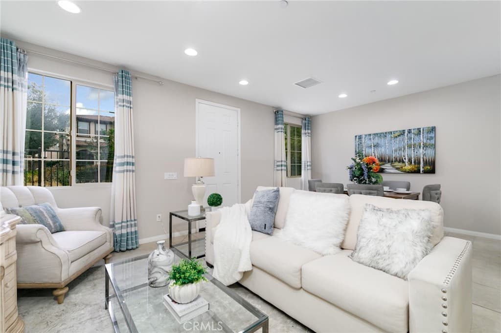 3212 Willow Creek