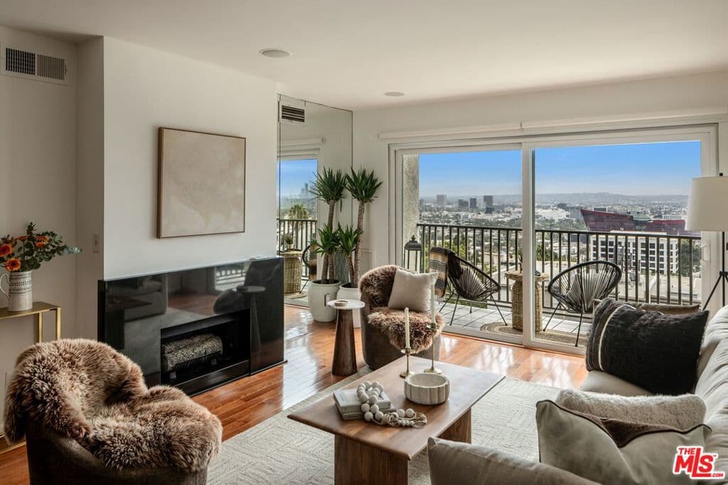 1230 Horn Avenue 728
