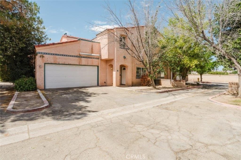 2320 E Avenue Q4 23