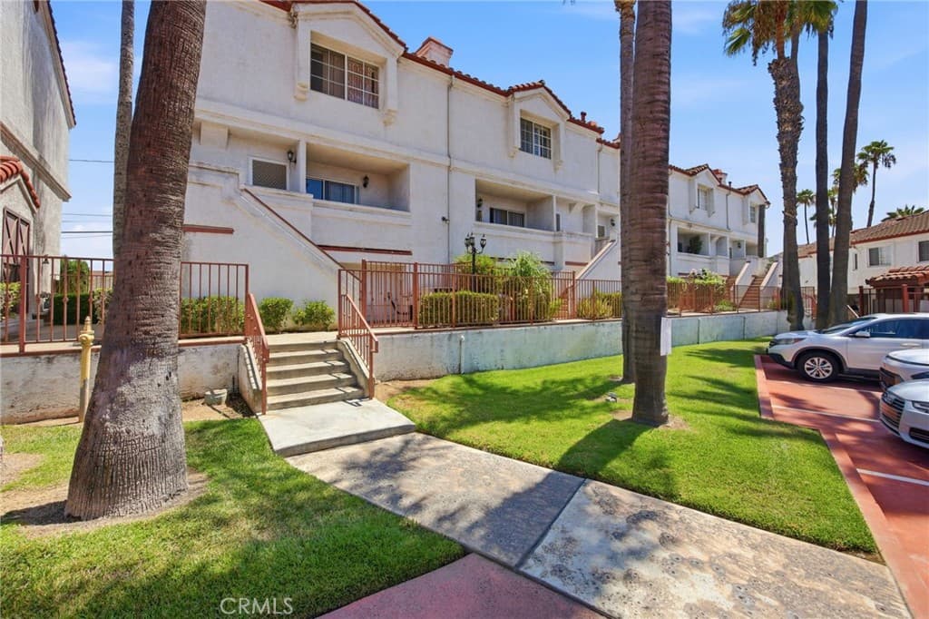 264 E Beverly Boulevard A