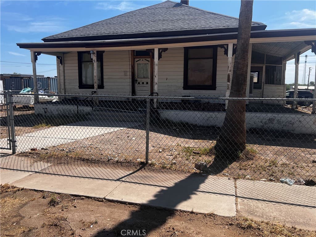421 Palm Way