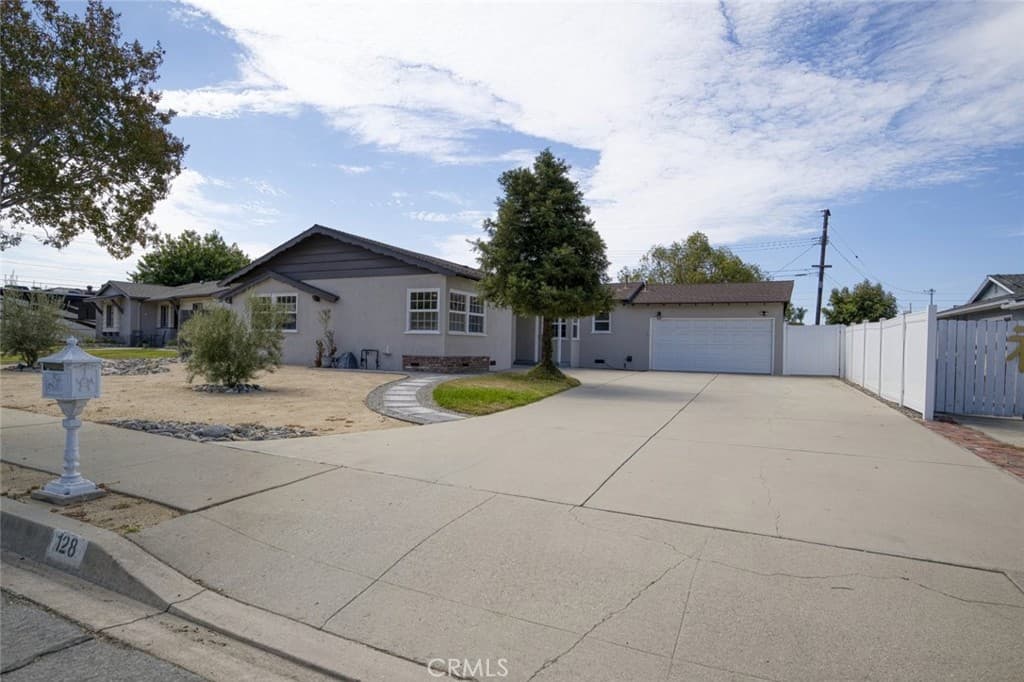 128 W Gaillard Street