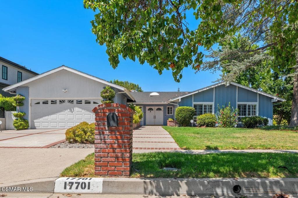 17701 Corinthian Drive