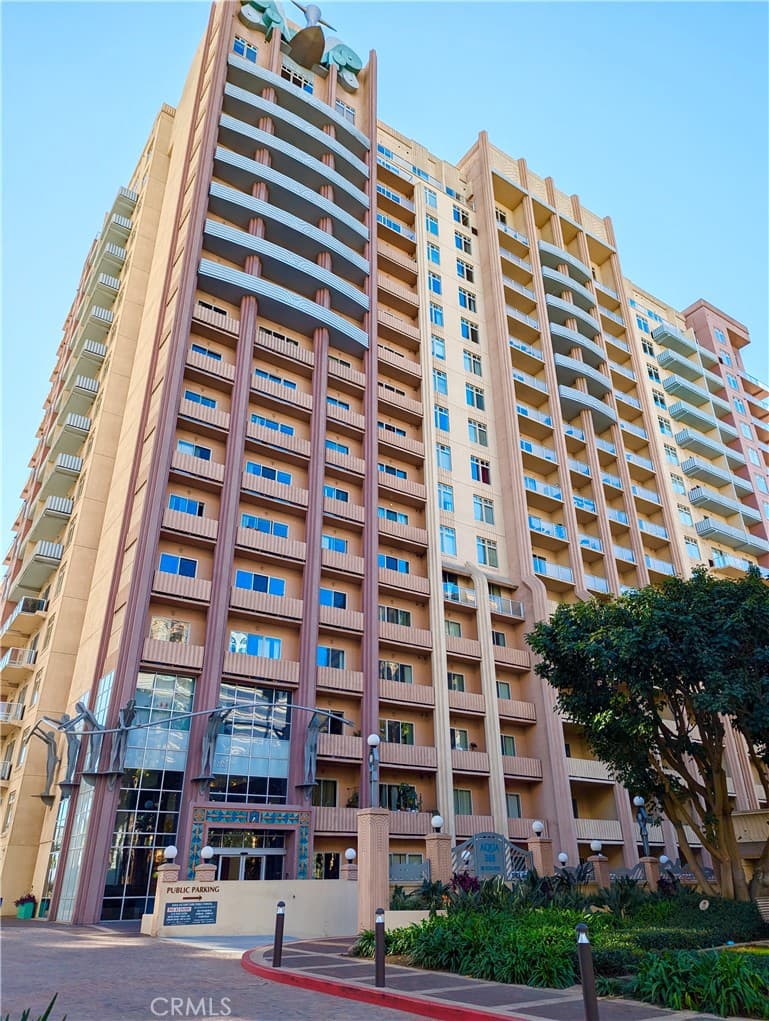 388 E Ocean Boulevard 1117