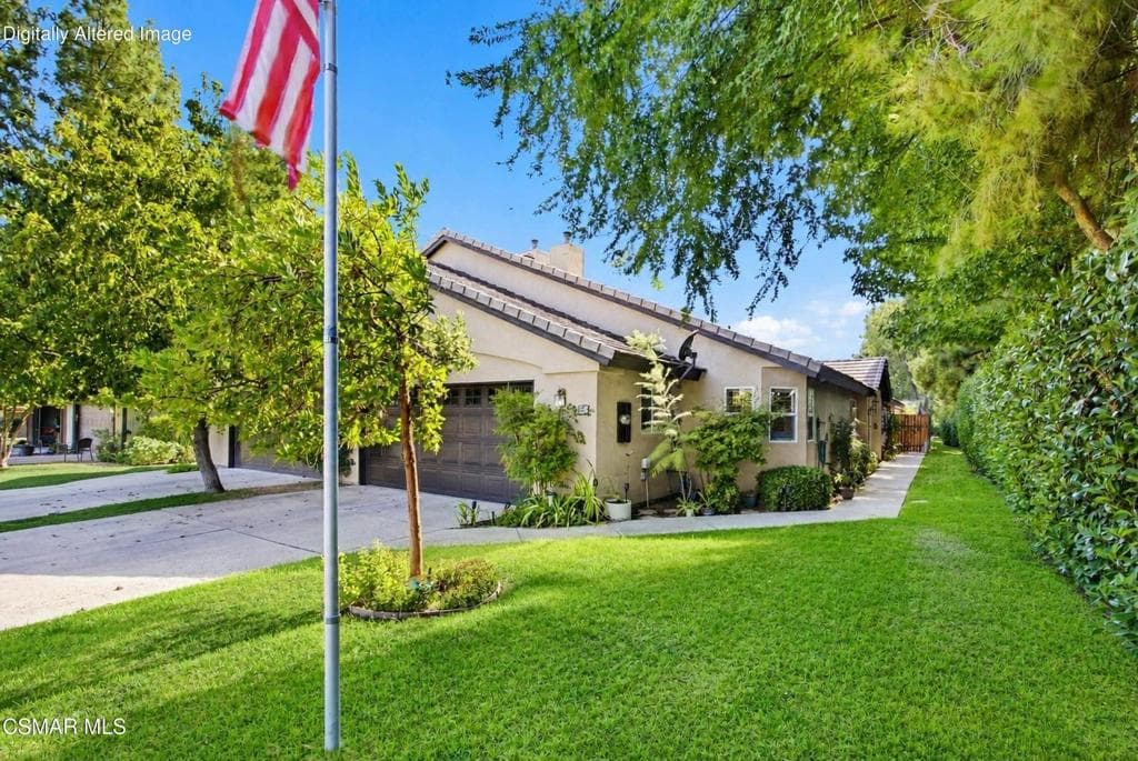 2323 Easthills Drive 30