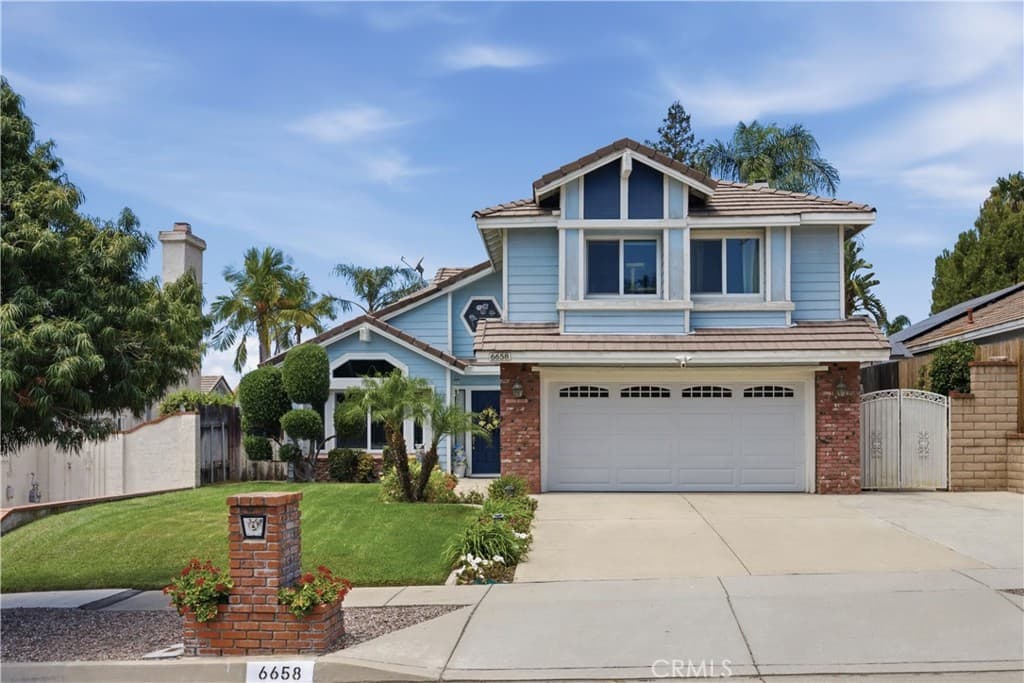 6658 Fresno Court