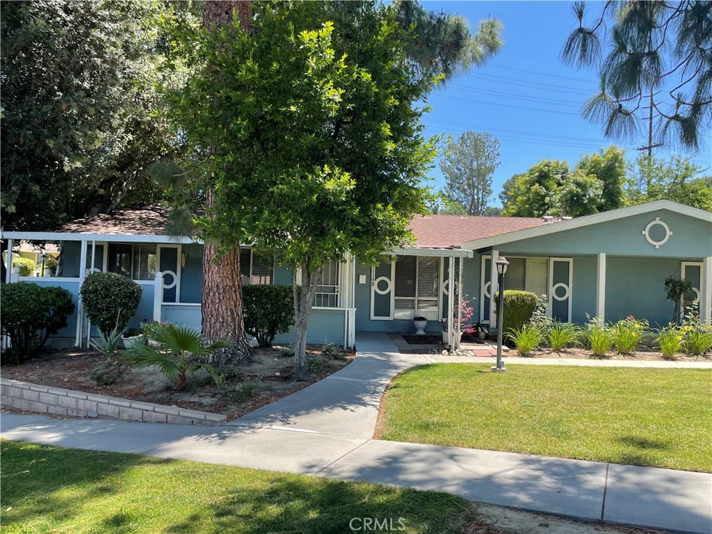 19114 AVE OF THE OAKS B