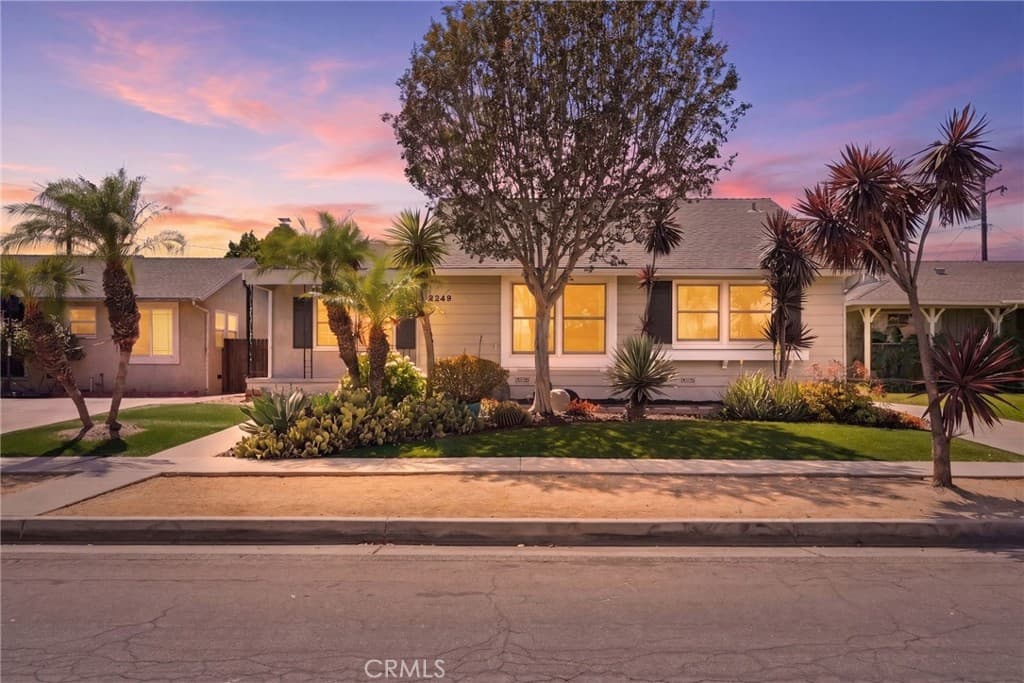 3249 Petaluma