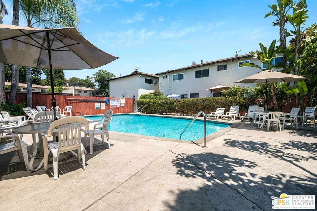 241 S Avenue 57 123