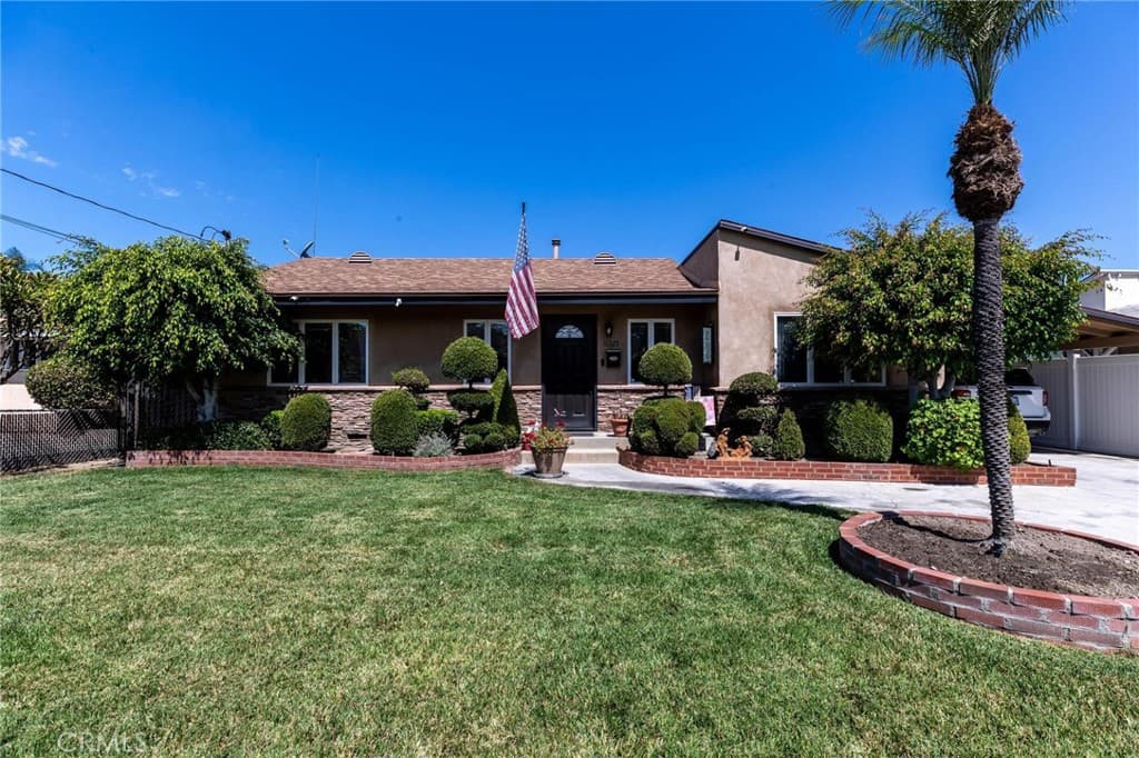 10325 Brookshire