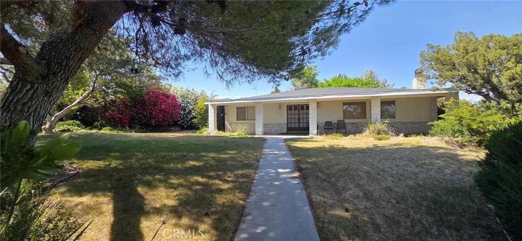 16820 Elm Street