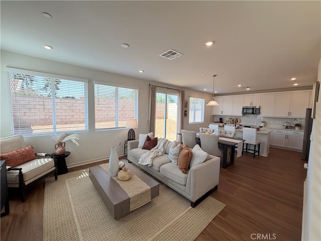 34307 Chelsie Ln