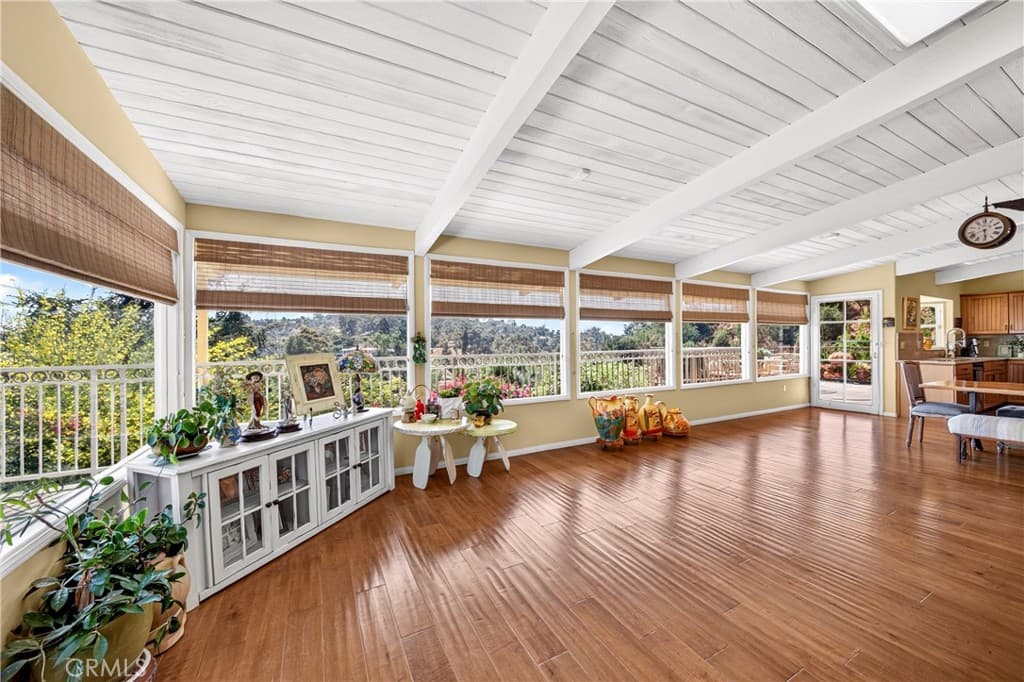 401 1/2 W. Skyline Drive