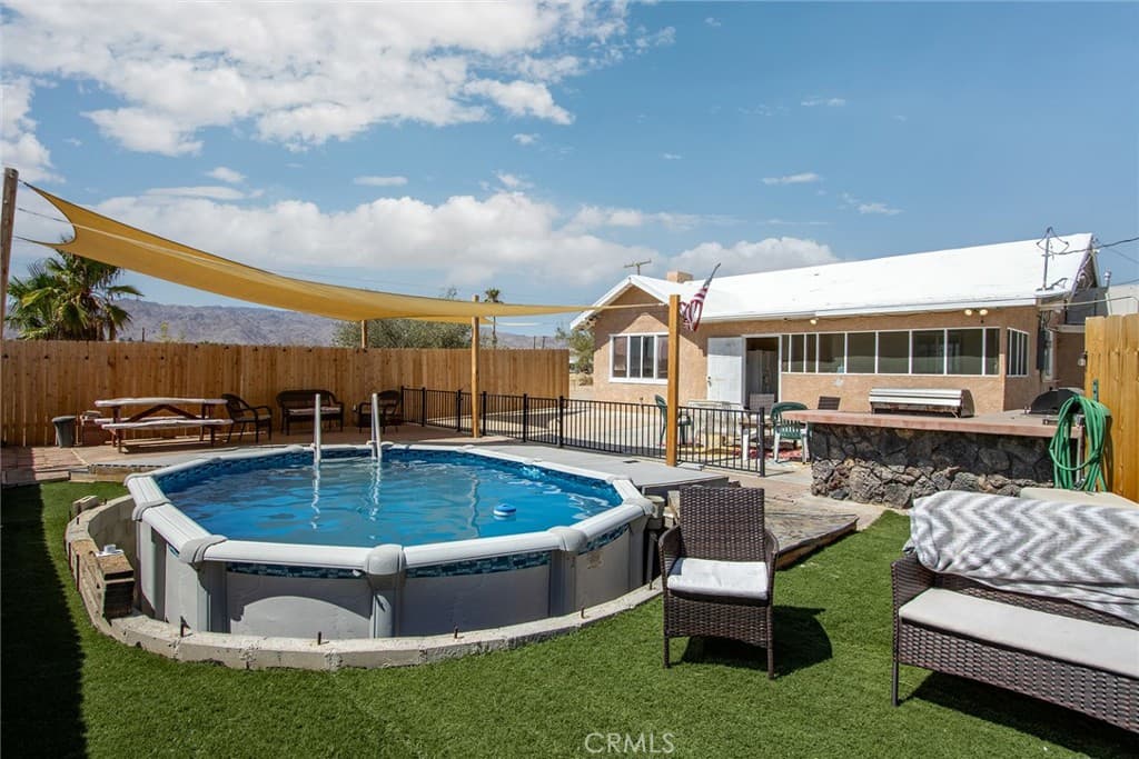 73292 Raymond Way