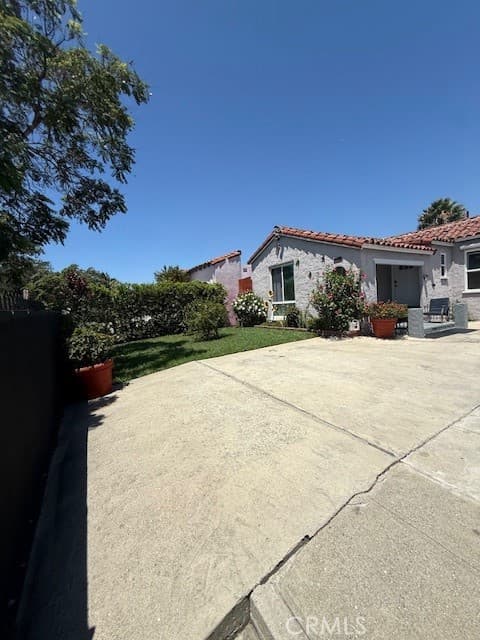 517 W 110th