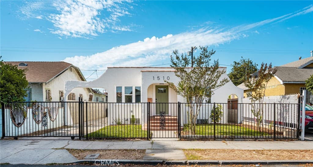 1510 W 65th Place