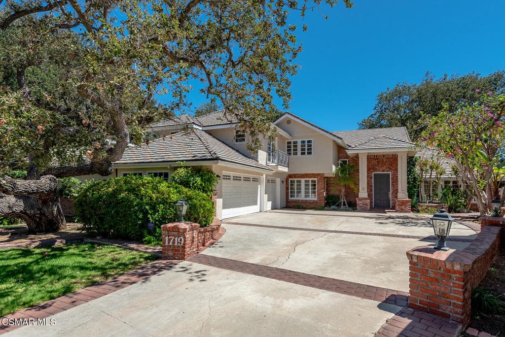 1719 Schoolhouse Circle