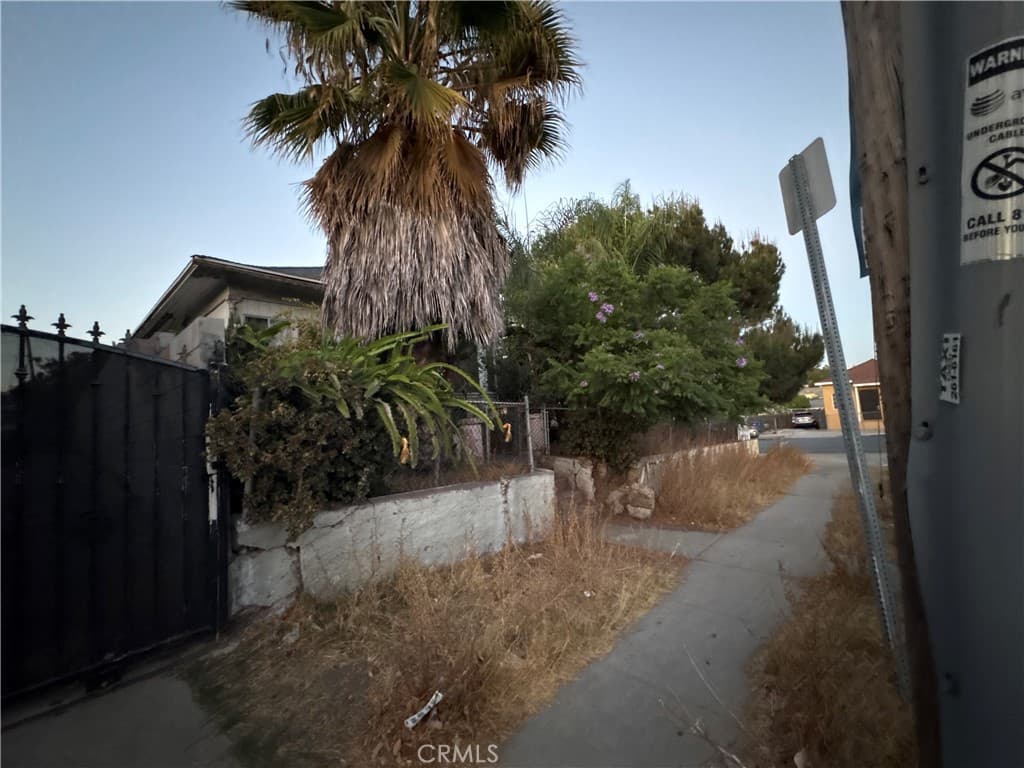 2545 Folsom Street