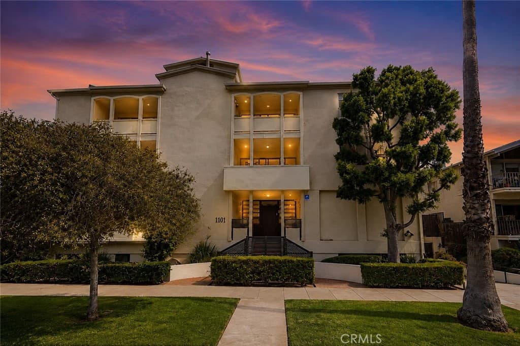 1101 Lincoln Boulevard 1