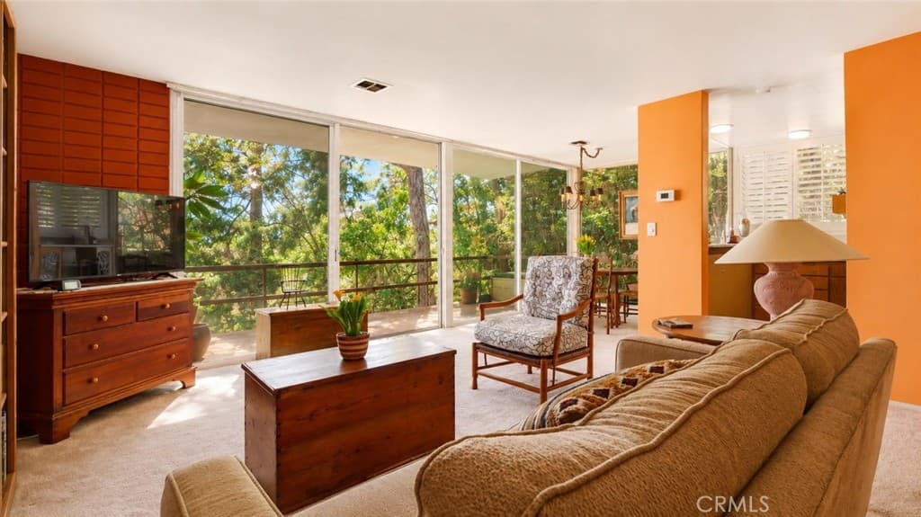 395 Cliff Drive 106