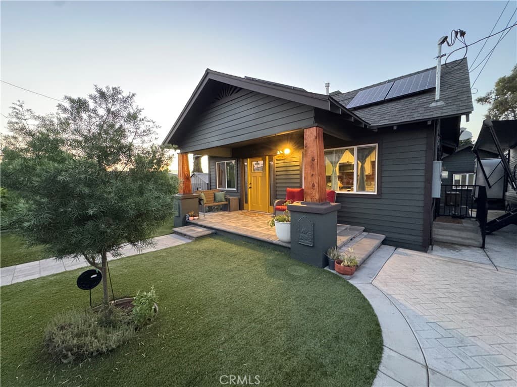 1827 E Citrus