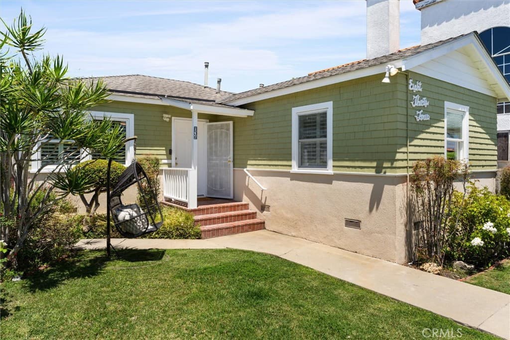 834 W 24th