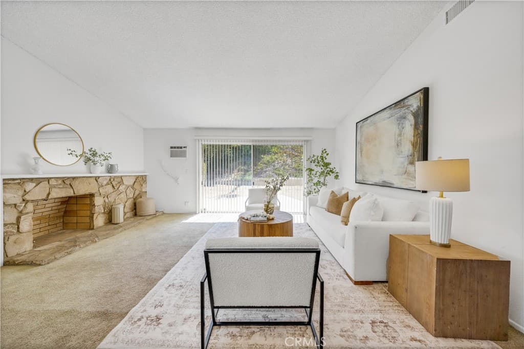 860 N 16th