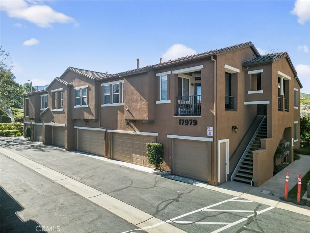 17979 Lost Canyon Road 104