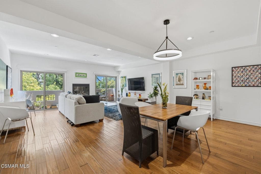 1410 N Curson Avenue 202