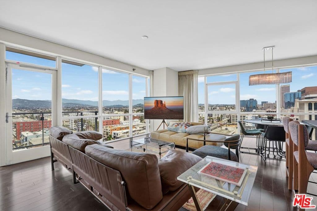 3785 Wilshire Boulevard 1212