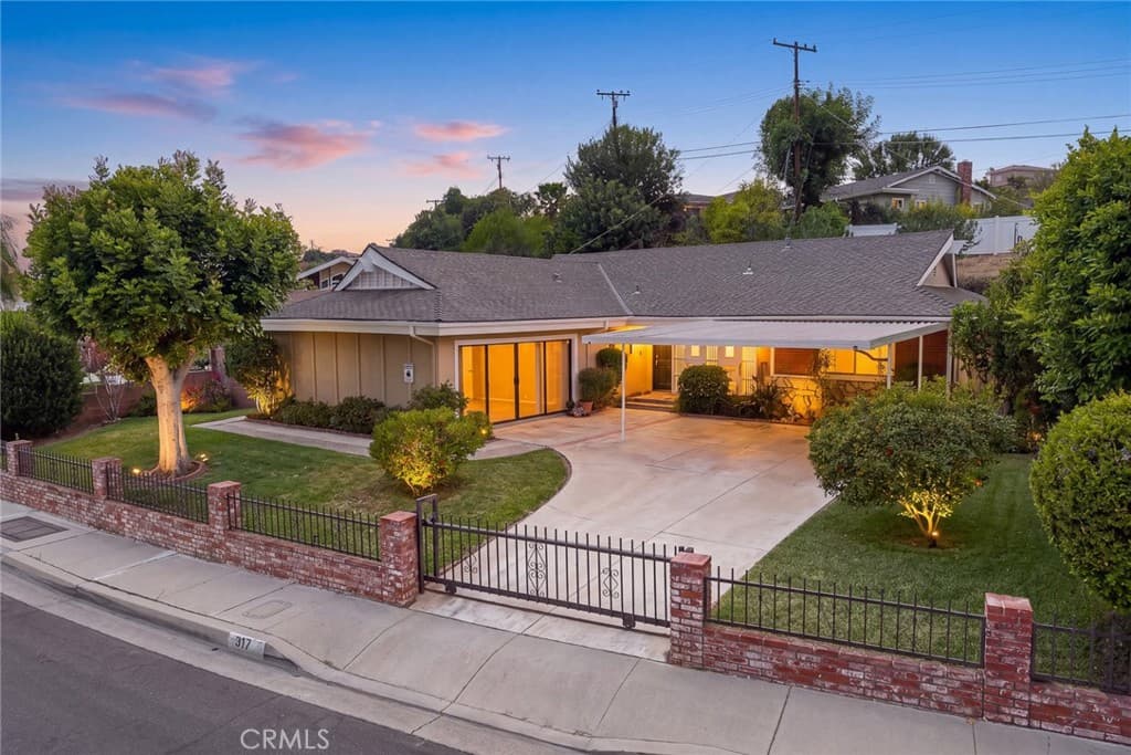 317 Casuda Canyon Drive