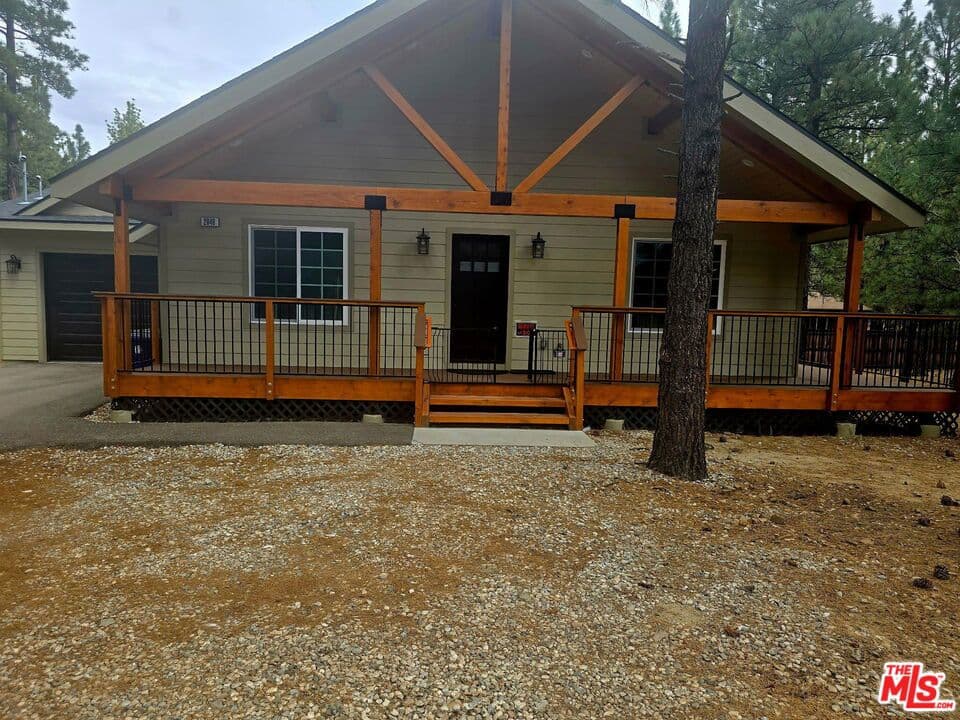 2049 Mahogany Lane