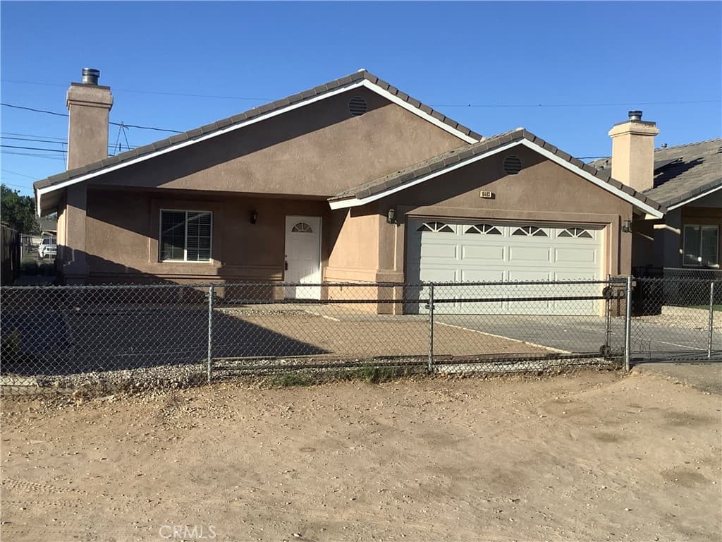 16493 Live Oak