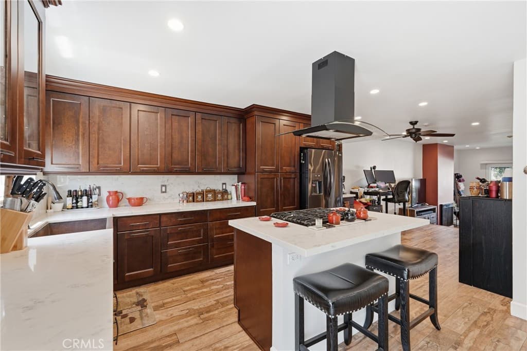 1710 Grant Ave 6