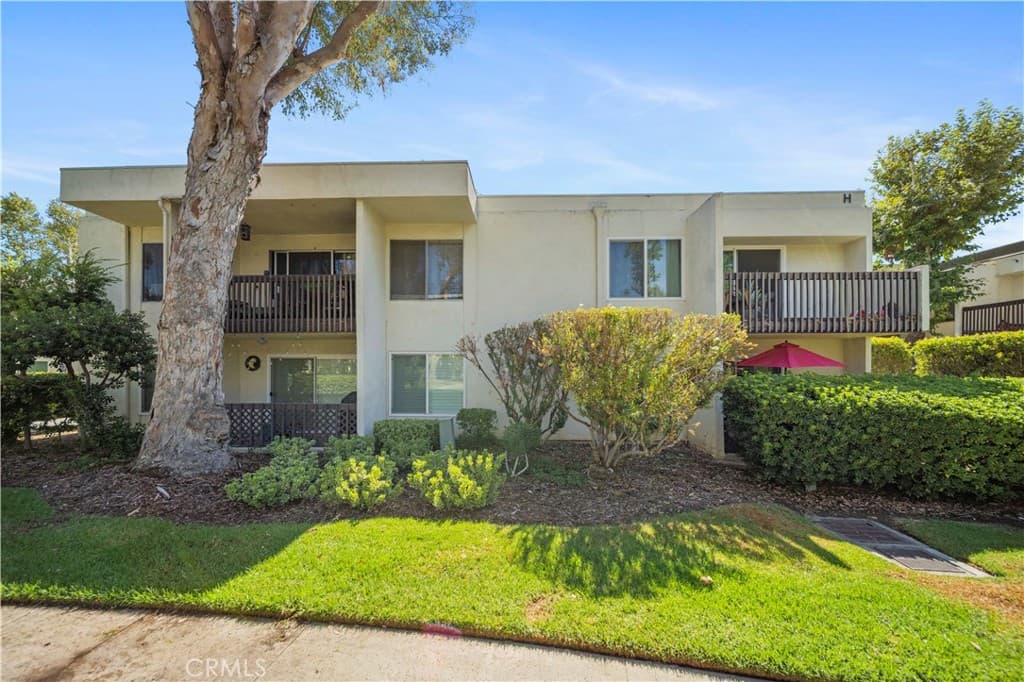23515 Lyons 261
