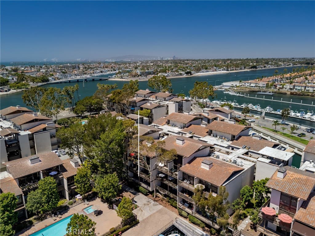5116 N19 Marina Pacifica N