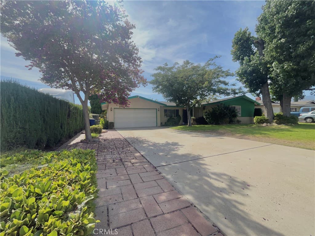 3014 N Alameda