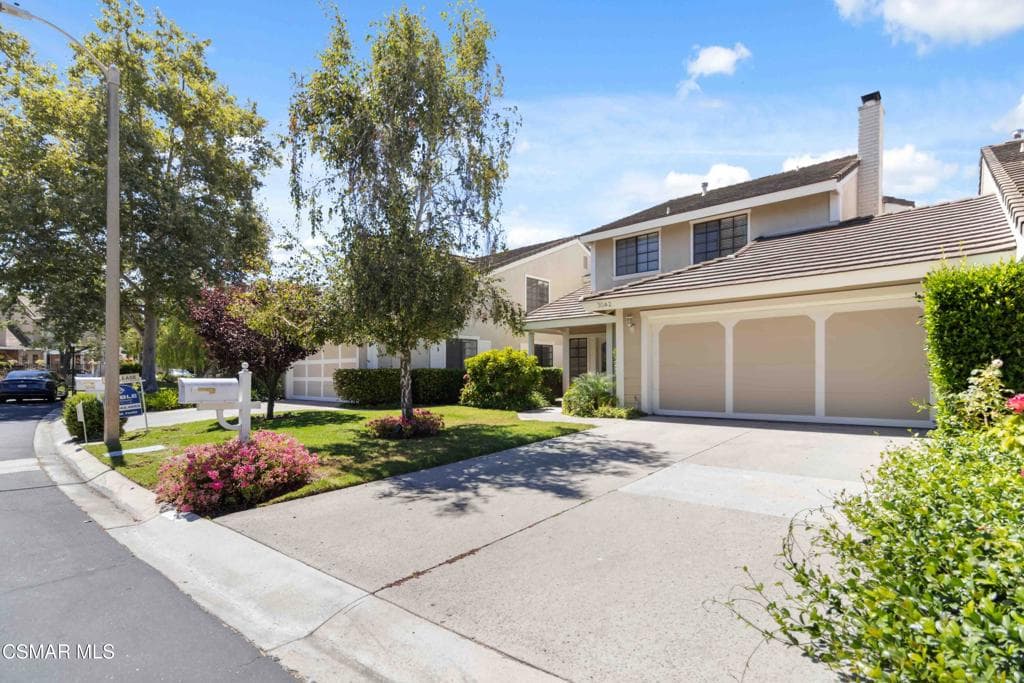3042 Winding Lane