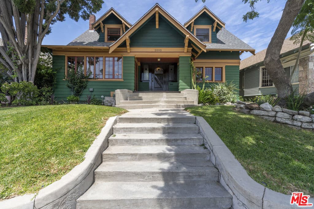 2093 W 28th Street