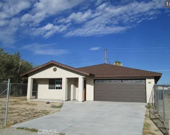6966 Juniper