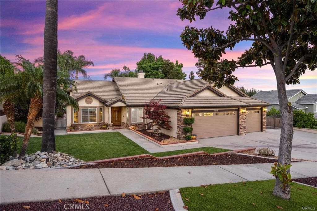 5829 Zapata Place