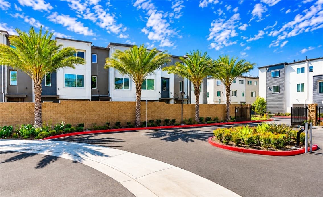 14057 Ruby Lane 4