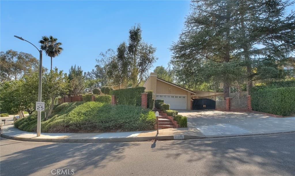 2418 Turquoise Circle